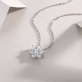 1Snowflakes Fluttering - A Fashionable And Luxurious Diamond Jewelry Pendant Set With Moissanite S925 Sterling Silver And Platinum Plating Prohib (Option: Including chain)