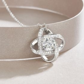 1Reciprocating - A Fashionable And Luxurious Diamond Jewelry Pendant Set With 1-carat Moissanite S925 Sterling Silver And Platinum Plating Prohib (Option: 1carat)