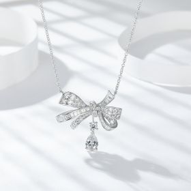 1Butterfly - A Fashionable And Luxurious Diamond Jewelry Pendant Set With Moissanite S925 Sterling Silver And Platinum Plating Prohibit TikTok sa (Option: Including chain)