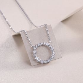 1Emerald Water Ripples - A Fashionable And Luxurious Diamond Jewelry Pendant Set With Moissanite S925 Sterling Silver And Platinum Plating Prohib (Option: Including chain)